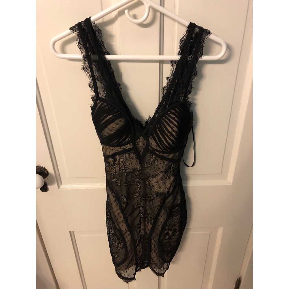 XS sexy Bebe lace dress - worn once.